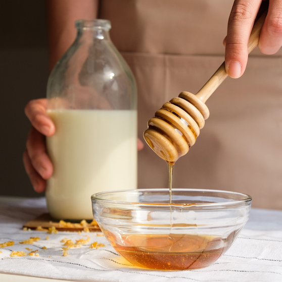 Mohit Tandon (Chicago): Take Honey with Milk Health Benefits
